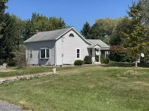 394 Dennis Rd, Honesdale, PA 18431