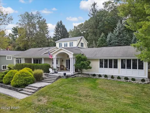 108 Old Shore Rd, Tafton, PA 18464
