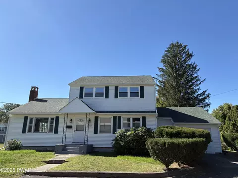 701 Avenue O, Matamoras, PA 18336