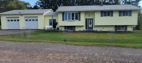 41 Shale Rd, Beach Lake, PA 18405