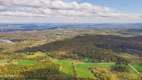 330 Wescott Rd, Tyler Hill, PA 18469