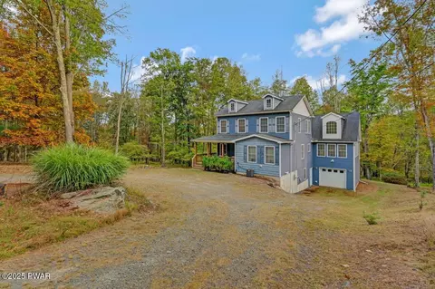 204 Westcolang Rd, Lackawaxen, PA 18435