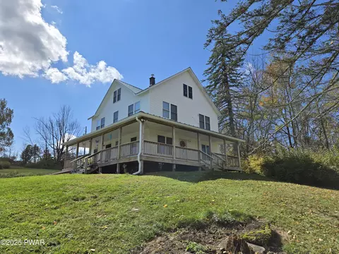 112 Leonard Rd, Pleasant Mount, PA 18453
