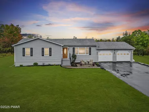 51 Slifko Rd, Hawley, PA 18428