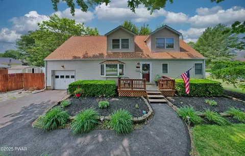 1009 Margaret St, Matamoras, PA 18336