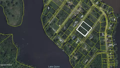Oakview Lane, South Canaan, PA 18459