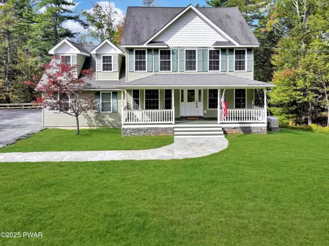 201 Chokeberry Dr, Milford, PA 18337