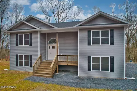 146 Larch Dr, Milford, PA 18337
