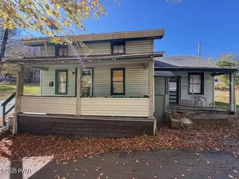 215 Vine St, Honesdale, PA 18431