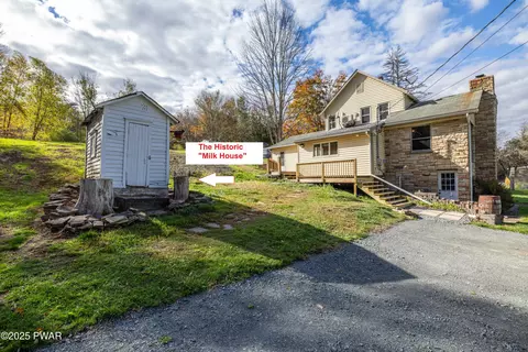 116 Peifer Rd, Lake Ariel, PA 18436