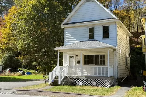 590 N Main St, Archbald, PA 18452