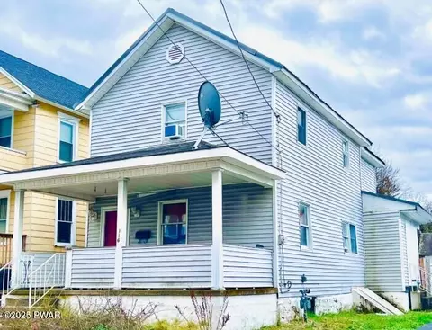 116 8th Ave, Carbondale, PA 18407