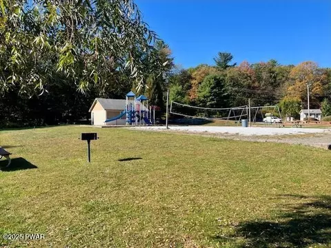 116 Primrose Ln, Dingmans Ferry, PA 18328 photo 11