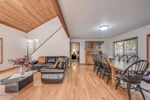 Dining - 2124 Oaktree Ln, Bushkill, PA 18324 photo 1 of 6