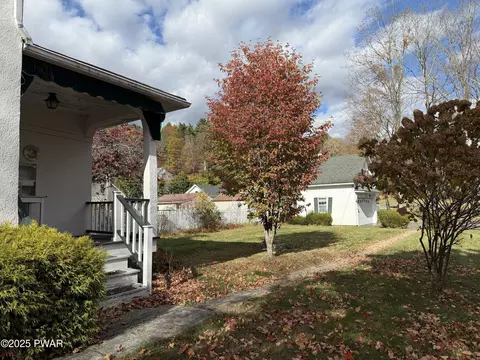 311 W Catherine St, Milford, PA 18337