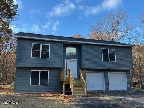 240 Mountain Top Dr, Dingmans Ferry, PA 18328