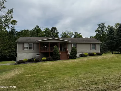 6 Aspen Ln, Equinunk, PA 18417