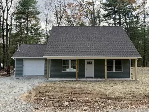 141 Cahoonzie Rd, Shohola, PA 18458