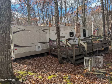 134 Chenango Dr, Shohola, PA 18458