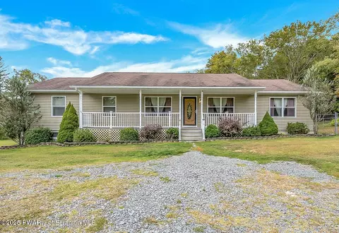 3 Maple Ln, Lake Ariel, PA 18436