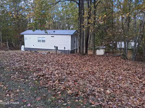 128 Shohola Pkwy, Shohola, PA 18458