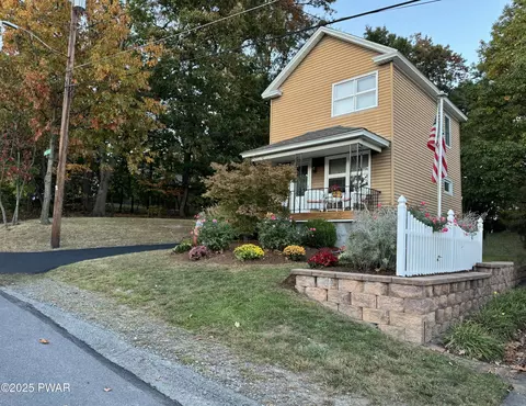818 Henry St, Archbald, PA 18403