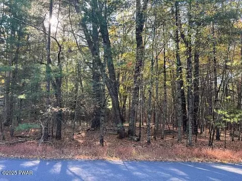 lot40 Lake Forest Dr, Dingmans Ferry, PA 18328