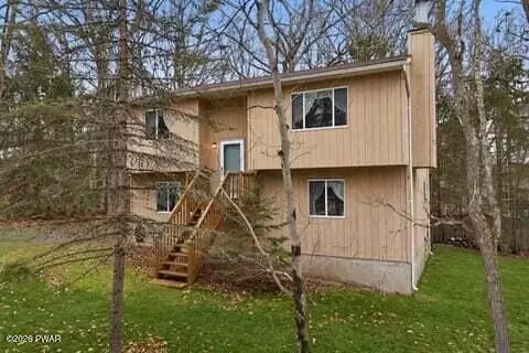 800 Wren Ct, Lords Valley, PA 18428