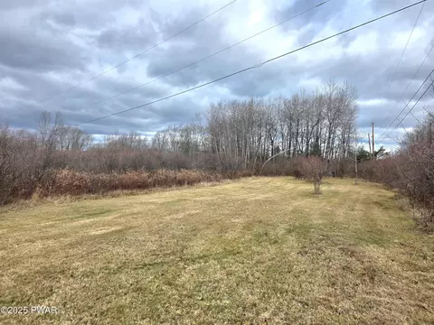 Slish Road, Honesdale, PA 18431