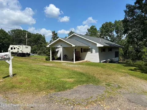 745 Newton Rd, Scranton, PA 18504