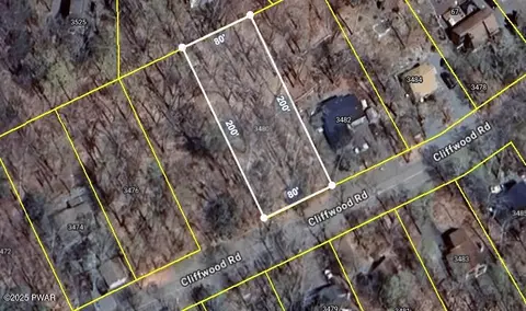 55 Cliffwood Rd, Lake Ariel, PA 18436