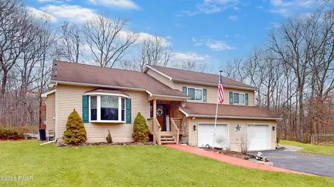 104 Wappinger Ct, Milford, PA 18337