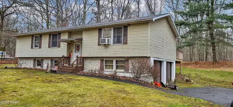 389 Little Walker Rd, Shohola, PA 18458