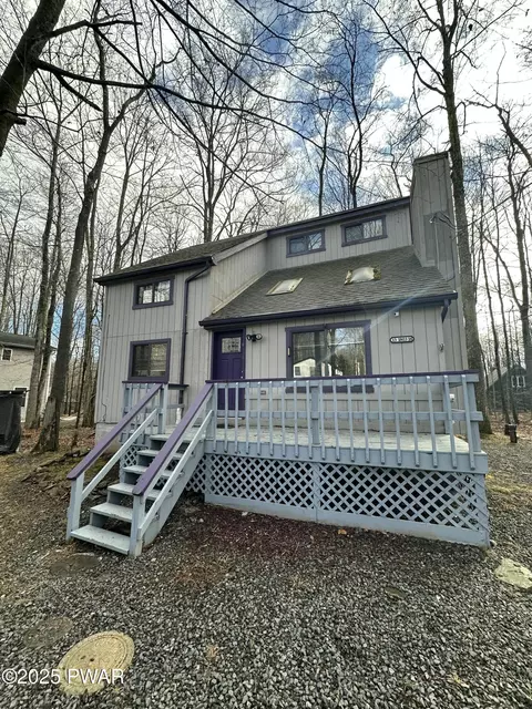 206 Maxatawny Dr, Pocono Lake, PA 18347