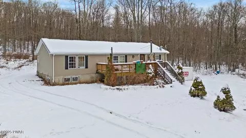 46 Wild Acres Rd, Lake Ariel, PA 18436