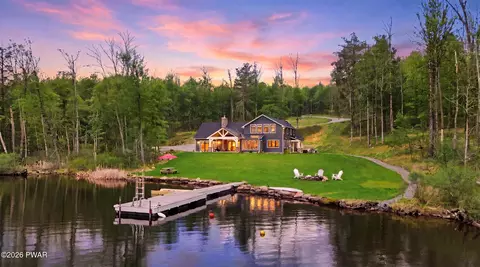 28 Old Woods Rd, Equinunk, PA 18417