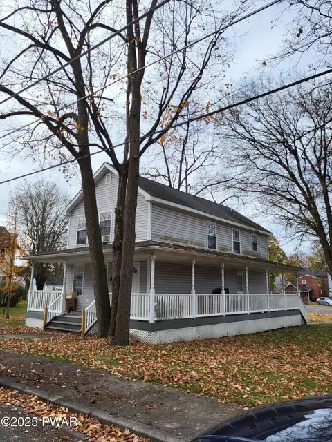 189 Meyers St, East Stroudsburg, PA 18301