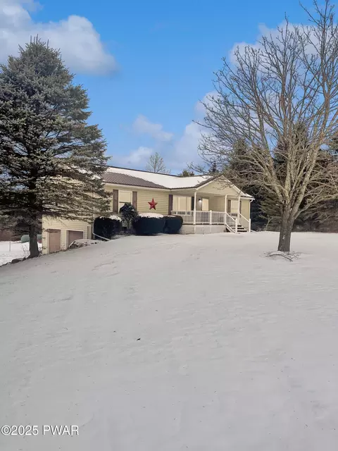 4031 State Route 2023, Clifford Township, PA 18470