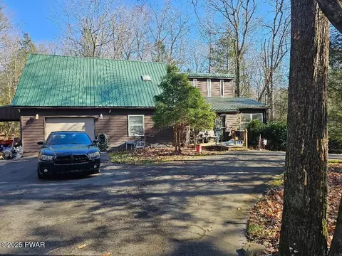2497 Brookdale Rd, Scotrun, PA 18355