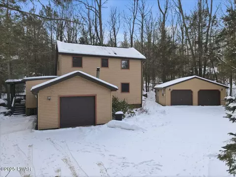 3767 Thornwood Ter, Lake Ariel, PA 18436