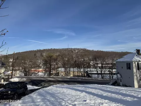 256 Erie St, Honesdale, PA 18431