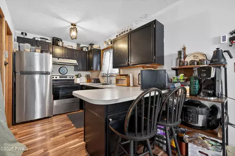 Kitchen - 3111 Cherry Ridge Rd, Bushkill, PA 18324 photo 1 of 3