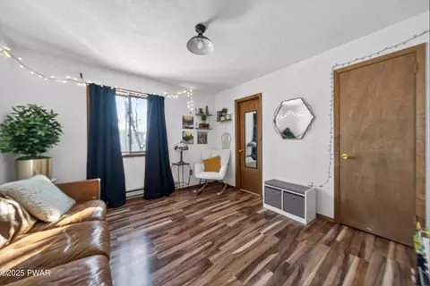 Bedroom - 3111 Cherry Ridge Rd, Bushkill, PA 18324 photo 1 of 7