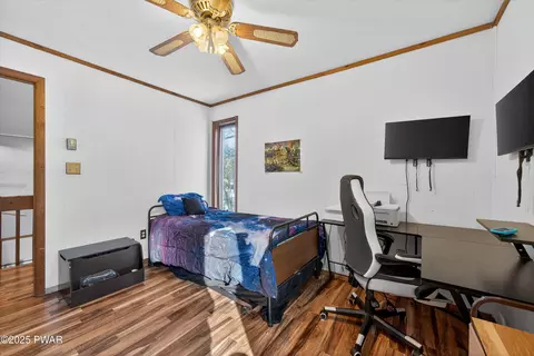 Bedroom - 3111 Cherry Ridge Rd, Bushkill, PA 18324 photo 5 of 7