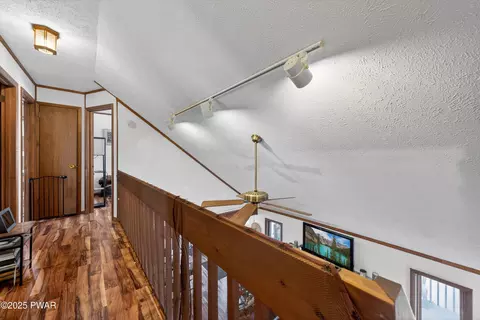 Entry Way - 3111 Cherry Ridge Rd, Bushkill, PA 18324 photo 1 of 3