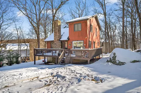 Exterior - 3111 Cherry Ridge Rd, Bushkill, PA 18324 photo 3 of 5