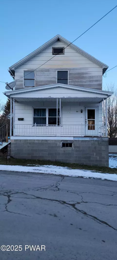 84 Maxey Street St, Forest City, PA 18421