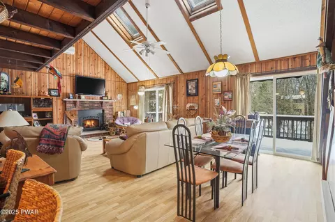 44 Woodview Ter, Lake Ariel, PA 18436