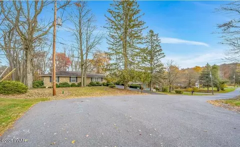 202 Relda Rd, Roaring Brook Township, PA 18444