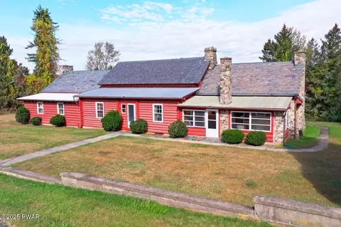 390 Springbrook Rd, Shohola, PA 18458